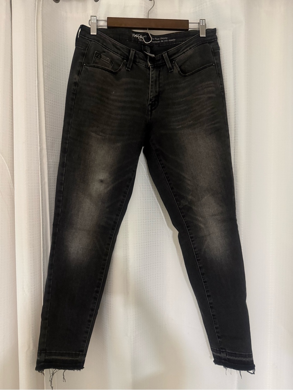 Classic Women’s Black gray wash Slim Jeans midrise size 10 regular 30 mission
